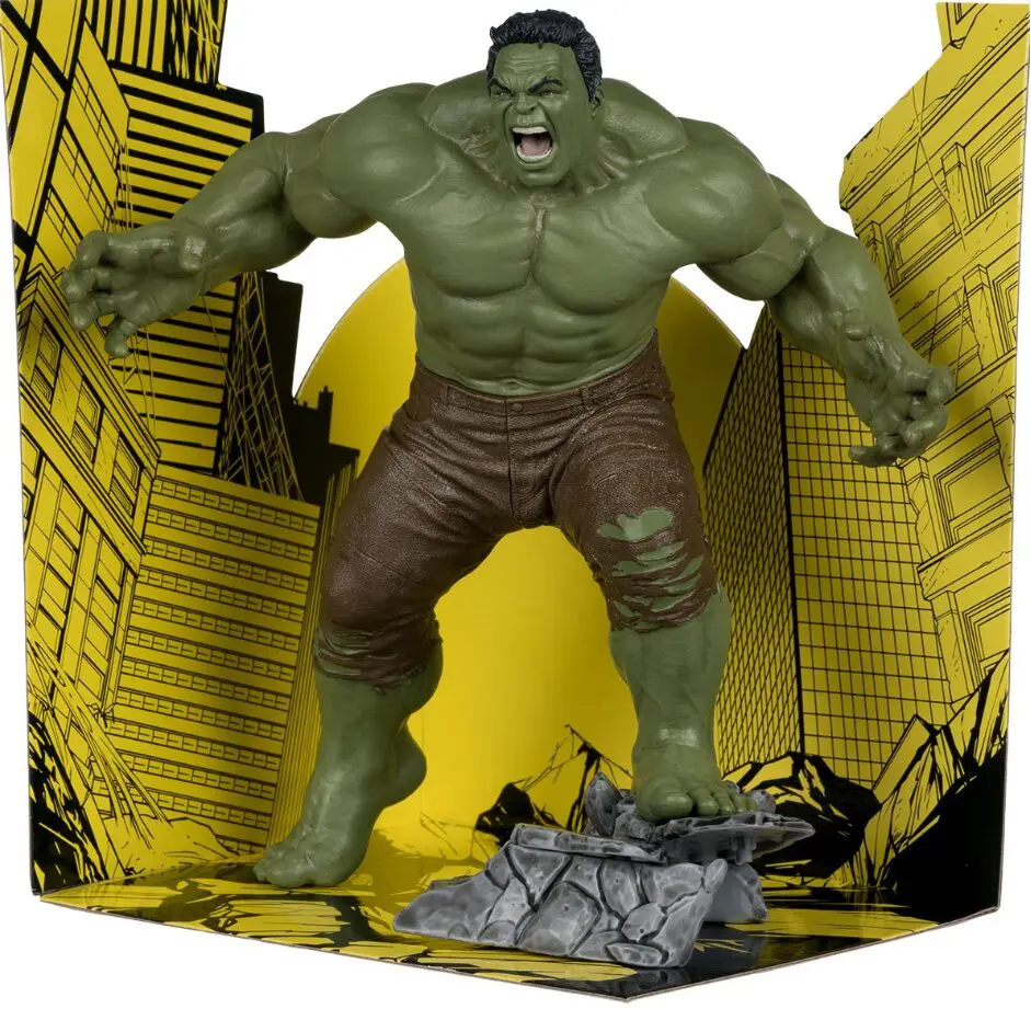 Marvel Studios Wave 1 Spider-Man: Brand New Day Hulk 1:10 Scale Posed Figure with Scene - Image 2